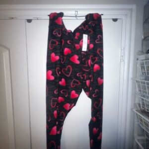 Terra & Sky Black and Pink Heart Leggings